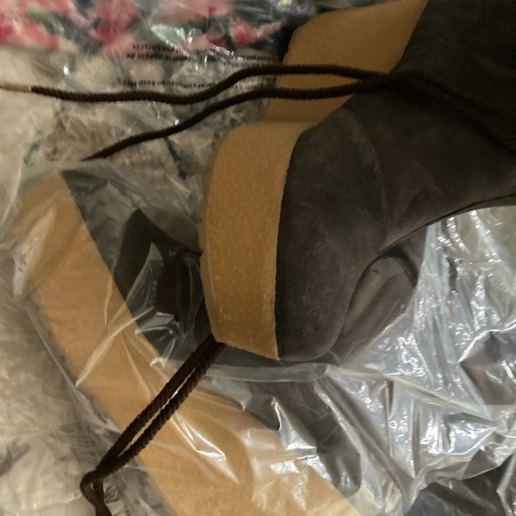 Brown Suede Knee High Rockporg Cedra Scrunch boot - Picture 3 of 6